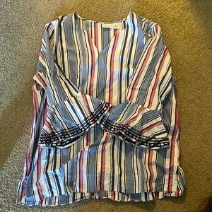 Westbound size L blouse with bell sleeve and lace detail